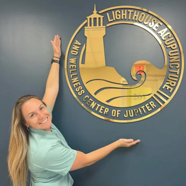 Dr Lisa and the Lighthouse logo